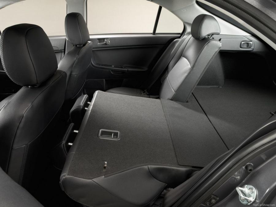  Mitsubishi Lancer Sportback 2008 года  (фото 38 из 42)